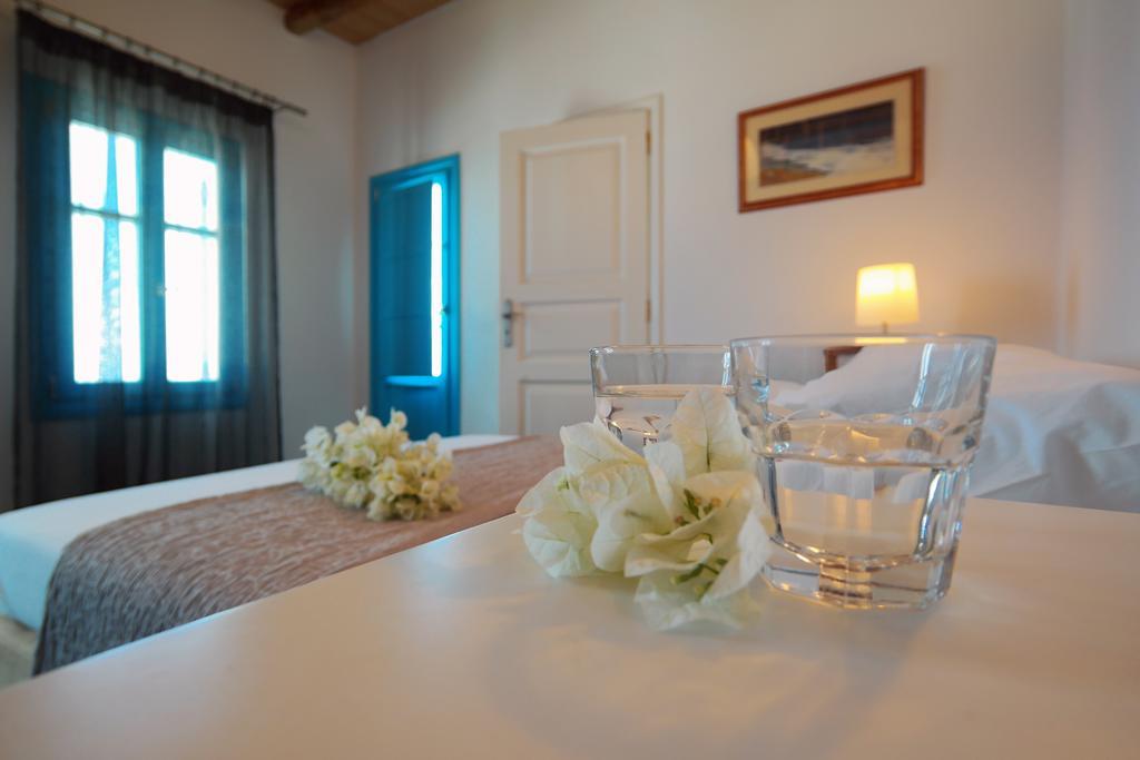 Miramare Hotel Folégandros Oda fotoğraf